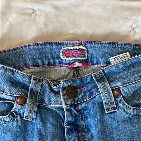 Authentic Wranglers Blue Jeans. - Picture 2 of 6